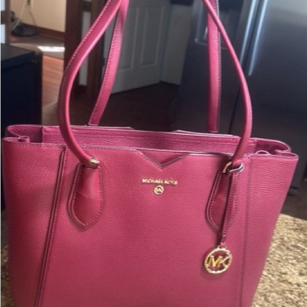 Brand new Michael kors purse